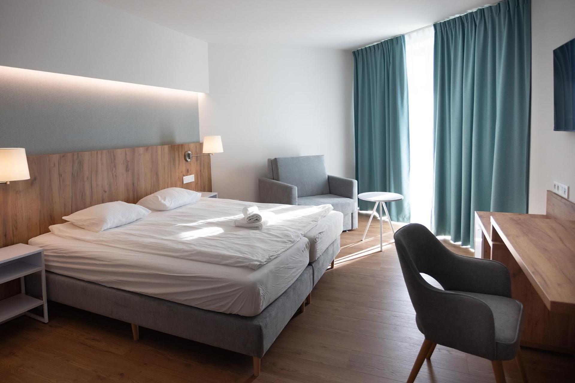Spark By Hilton Поберово Екстериор снимка