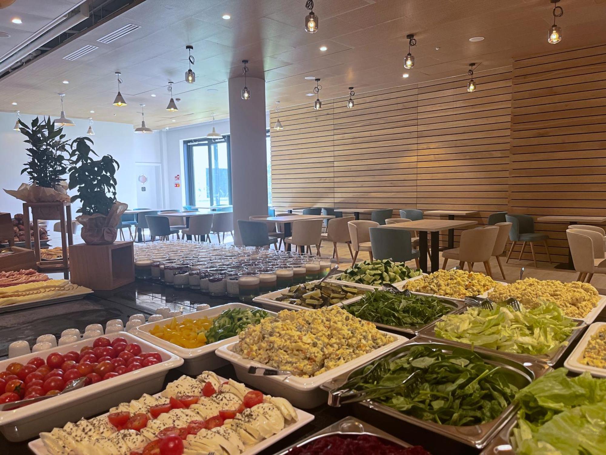 Spark By Hilton Поберово Екстериор снимка